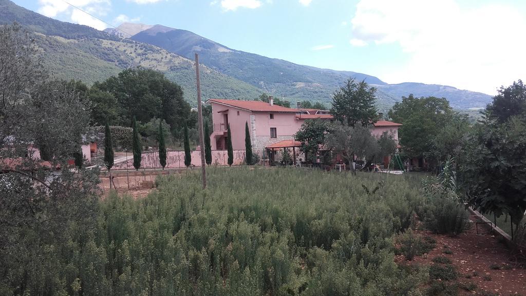 Agriturismo La Fattoria Сан-Донато-Валь-ди-Комино Экстерьер фото